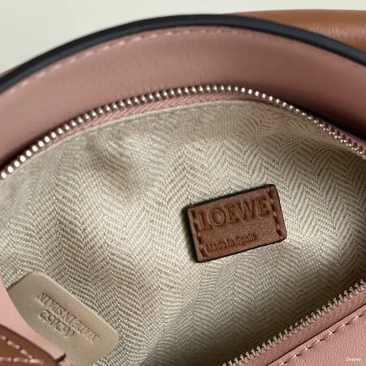 2209SW0014 Bag Loewe 0707